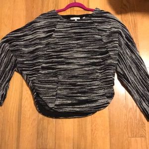 Long sleeve with pockets . Super comfy